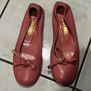 CHANEL Women's Coral Ballet Flats
